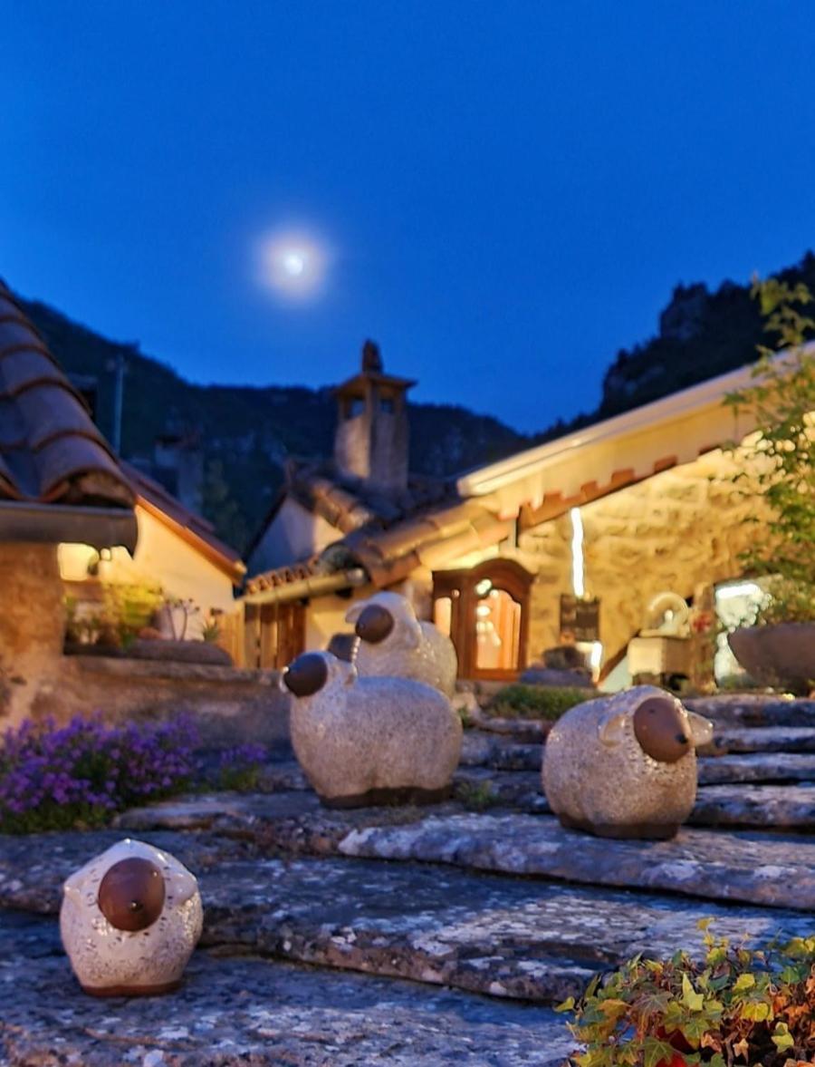 La Grange Templiere 2018 Bed & Breakfast Peyreleau Bagian luar foto